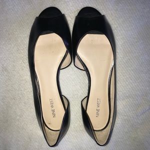 Women's Nine West black "Bachloret" flat size 9.5